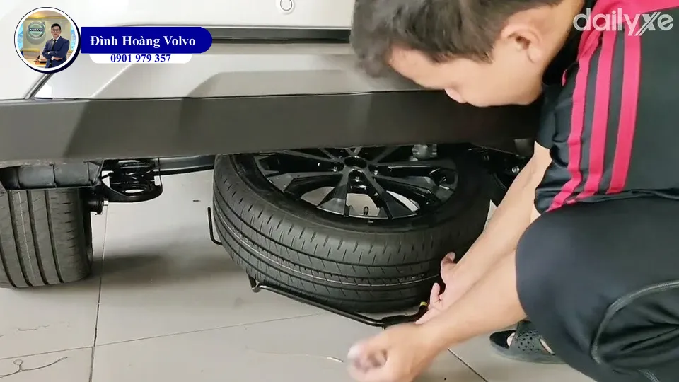 Lốp dự phòng là gì Tại sao lốp dự phòng nhỏ hơn lốp chính - Đình Hoàng Volvo Car Đà Nẵng