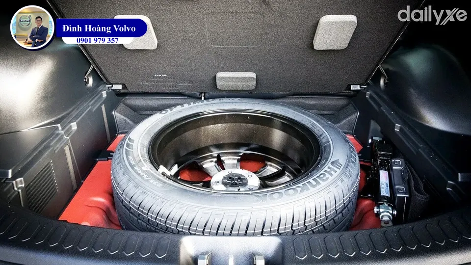 Lốp dự phòng là gì Tại sao lốp dự phòng nhỏ hơn lốp chính - Đình Hoàng Volvo Car Đà Nẵng