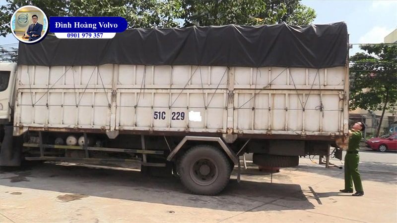 Ô tô chở hàng cồng kềnh phạt bao nhiêu Cập nhật mới nhất - Đình Hoàng Volvo Car Đà Nẵng