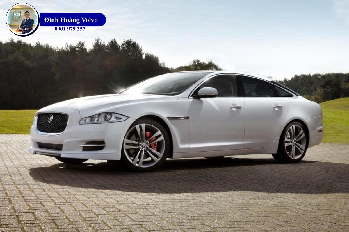 Xe Coupe là gì Cách nhận biết xe thể thao 2 cánh - Đình Hoàng Volvo Car Đà Nẵng