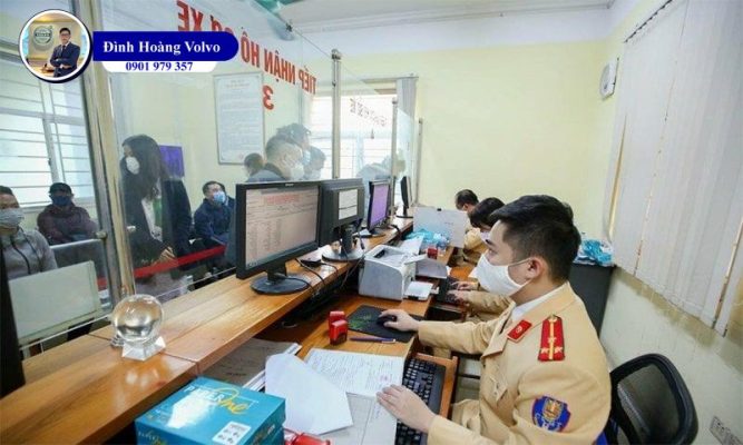 Bán xe ô tô chịu những loại phí gì? Có phải chịu thuế TNCN không?