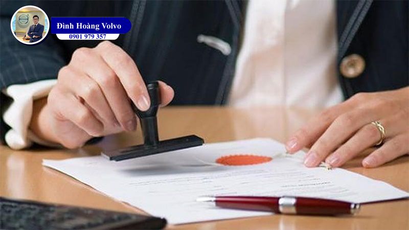 Bán xe ô tô chịu những loại phí gì? Có phải chịu thuế TNCN không?