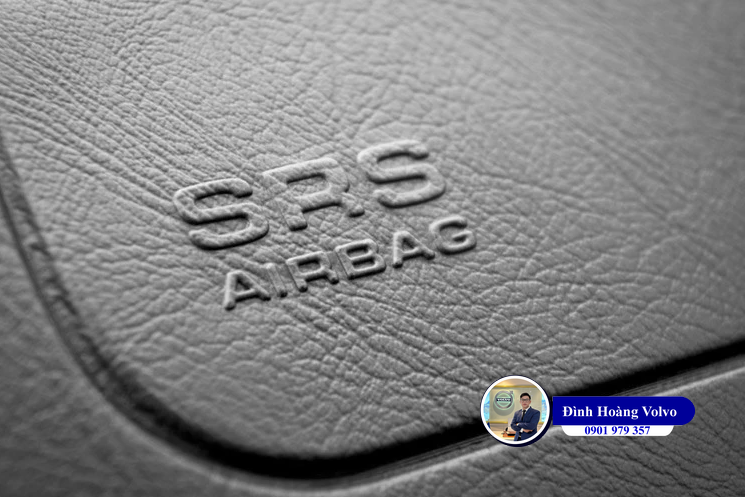 Đồ trang trí phong thủy - Nỗi bất an khó nói của người dùng ô tô - Đình Hoàng Volvo Car Đà Nẵng