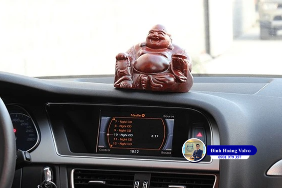Đồ trang trí phong thủy - Nỗi bất an khó nói của người dùng ô tô - Đình Hoàng Volvo Car Đà Nẵng