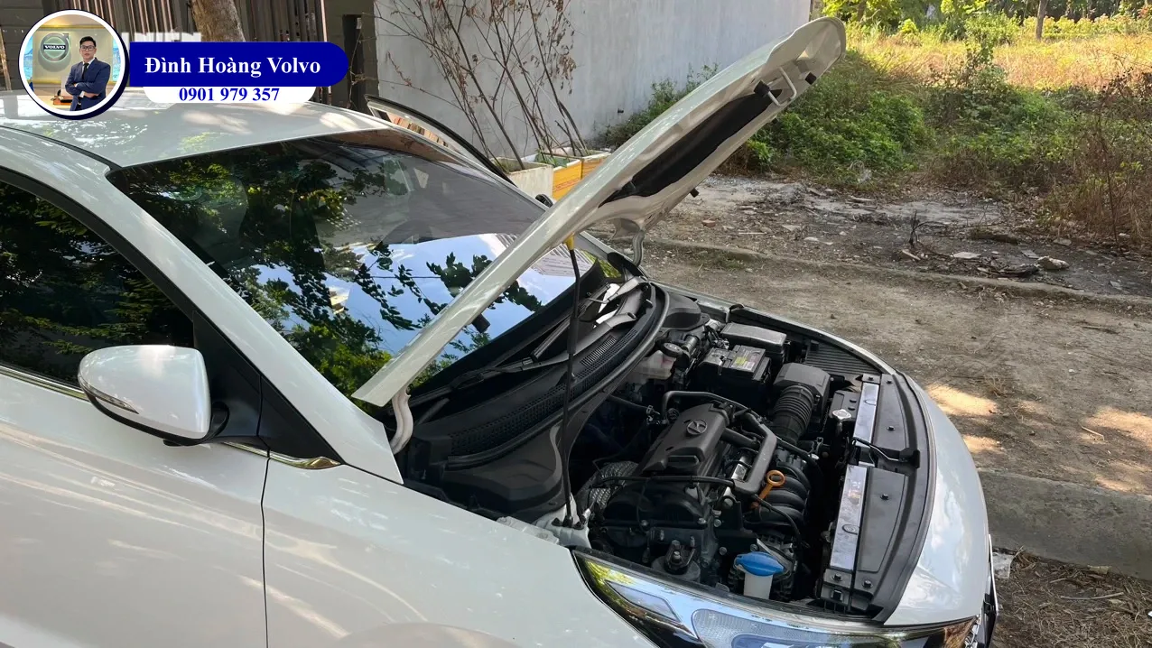 Đóng nắp ca-pô ô tô sao cho đúng - Đình Hoàng Volvo Car Đà Nẵng