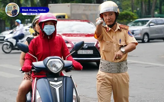 Không có hoặc không mang Giấy phép lái xe có bị giam xe - Đình Hoàng Volvo Car Đà Nẵng