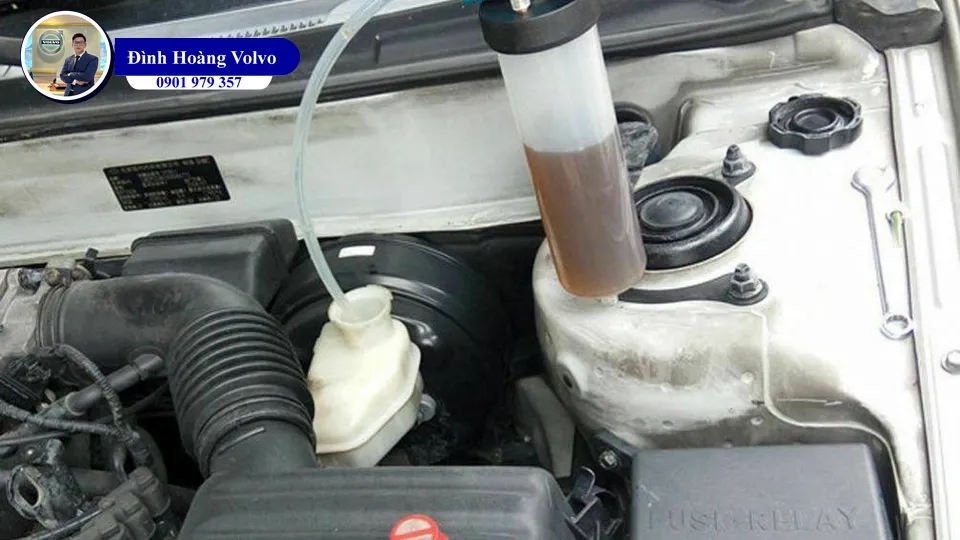 Những bộ phận trên ô tô dễ bị hỏng khi gặp mưa lớn - Đình Hoàng Volvo Car Đà Nẵng