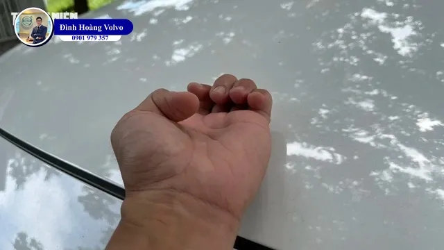 Vì sao người mua ô tô cũ thường dùng tay gõ nhẹ vào thân xe - Đình Hoàng Volvo Car Đà Nẵng