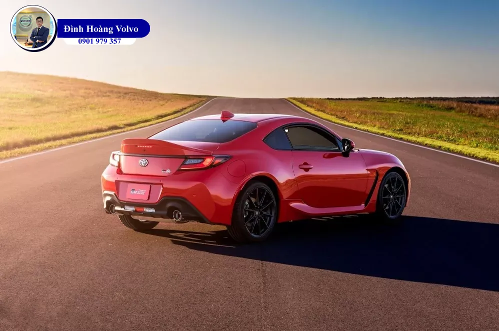 Vì sao xe thể thao thường sơn ngoại thất màu đỏ - Đình Hoàng Volvo Đà Nẵng