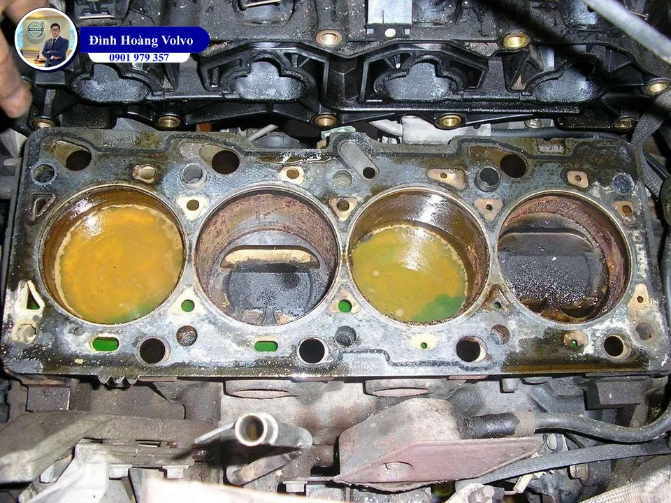 Mùa mưa bão, lái ô tô thế nào đề tránh để tránh thủy kích - Đình Hoàng Volvo Đà Nẵng