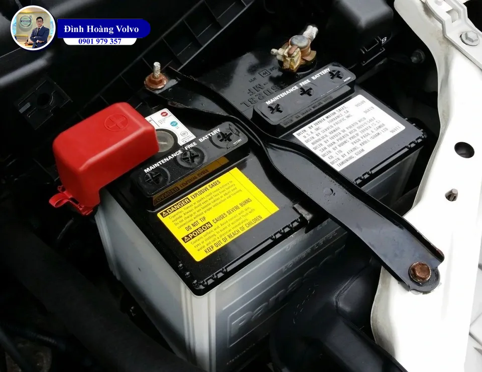 Quy tắc câu bình ắc-quy lái xe Việt cần biết cho những chuyến đi xa - Đình Hoàng Volvo Đà Nẵng