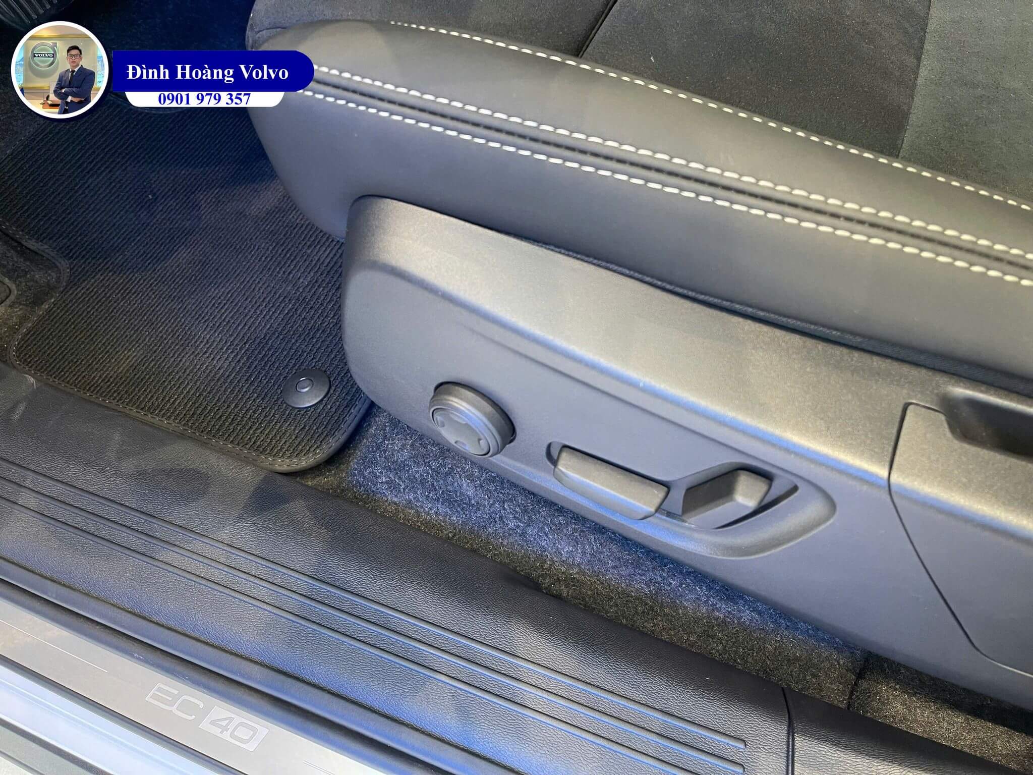 Hình ảnh thực tế chi tiết Volvo EC40 Ultra 2025 Màu Xanh Dương Cloud Blue nội thất Đen Charcoal Leather - Đình Hoàng Volvo Car Đà Nẵng