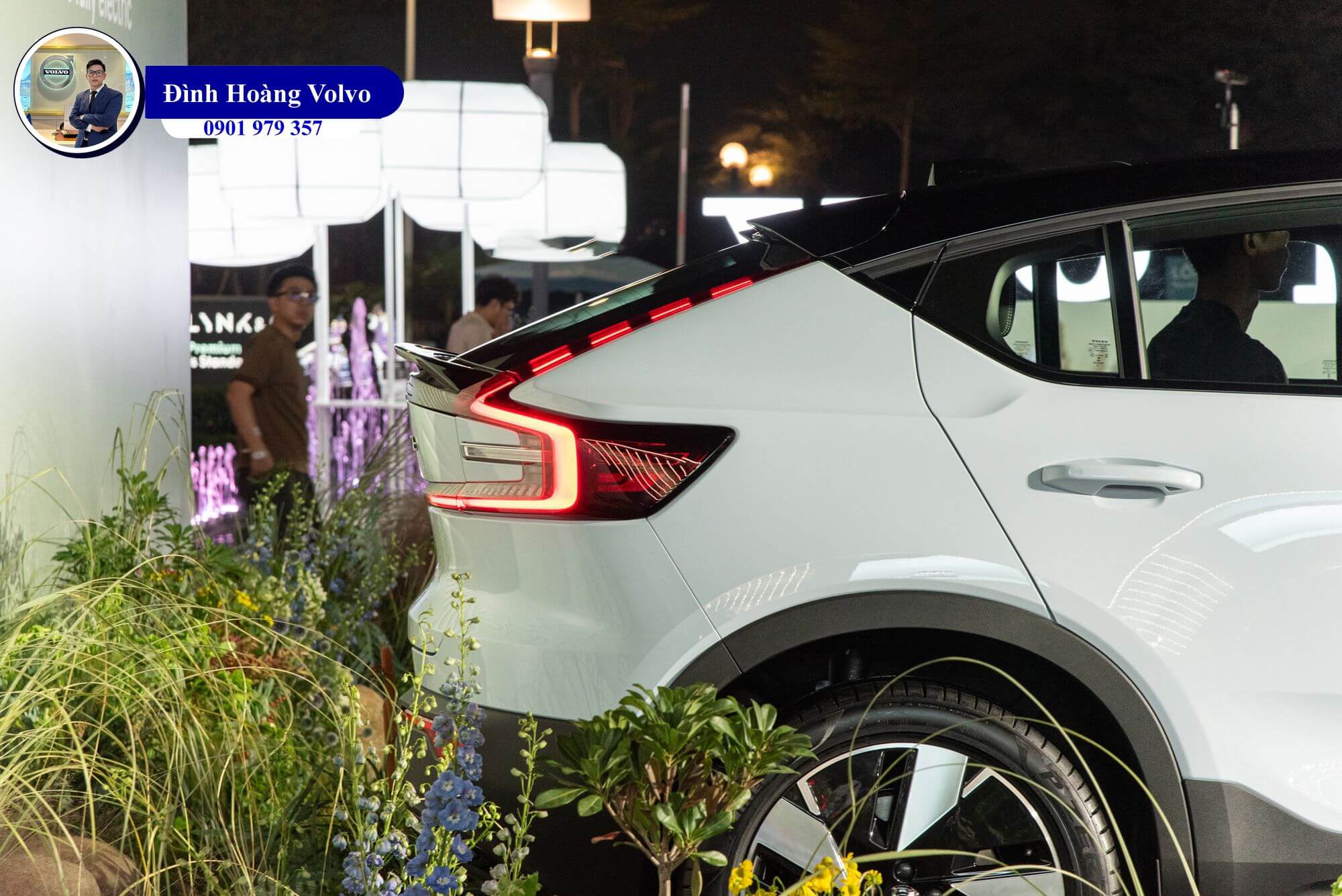 Hình ảnh thực tế chi tiết Volvo EC40 Ultra 2025 Màu Xanh Dương Cloud Blue nội thất Đen Charcoal Leather - Đình Hoàng Volvo Car Đà Nẵng