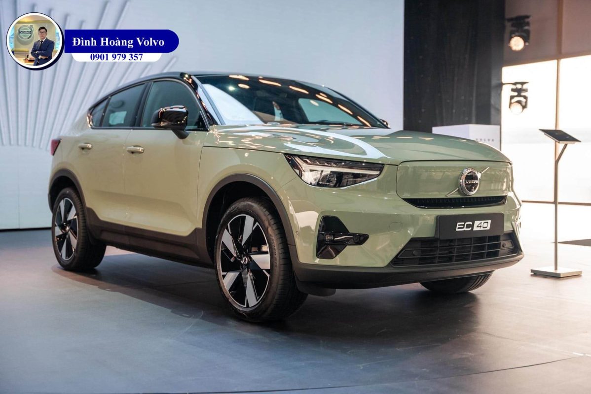 Hình ảnh thực tế chi tiết Volvo EC40 Ultra 2025 Màu Xanh Rêu Sage Green nội thất Đen Charcoal Leather - Đình Hoàng Volvo Car Đà Nẵng