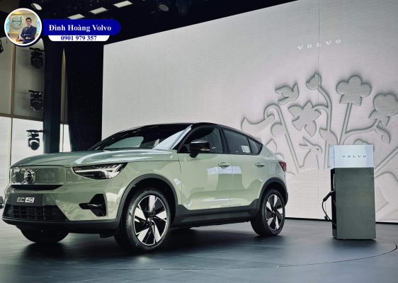 Hình ảnh thực tế chi tiết Volvo EC40 Ultra 2025 Màu Xanh Rêu Sage Green nội thất Đen Charcoal Leather - Đình Hoàng Volvo Car Đà Nẵng