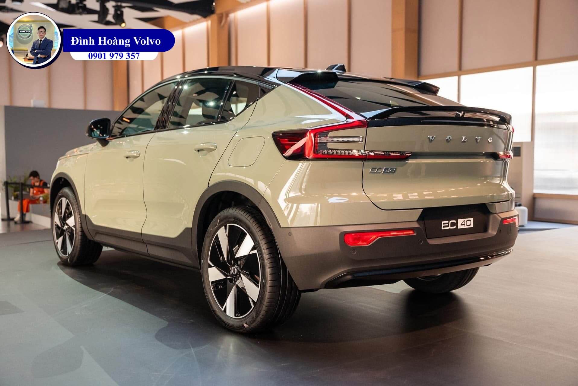 Hình ảnh thực tế chi tiết Volvo EC40 Ultra 2025 Màu Xanh Rêu Sage Green nội thất Đen Charcoal Leather - Đình Hoàng Volvo Car Đà Nẵng