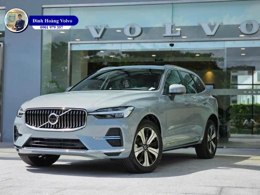 Hình ảnh thực tế chi tiết Volvo XC60 T8 Plug-in Hybrid Ultra 2025 Màu Xám Xi Măng Vapour Grey Nội thất Nâu Maroon và Vàng Amber - Đình Hoàng Volvo Đà Nẵng