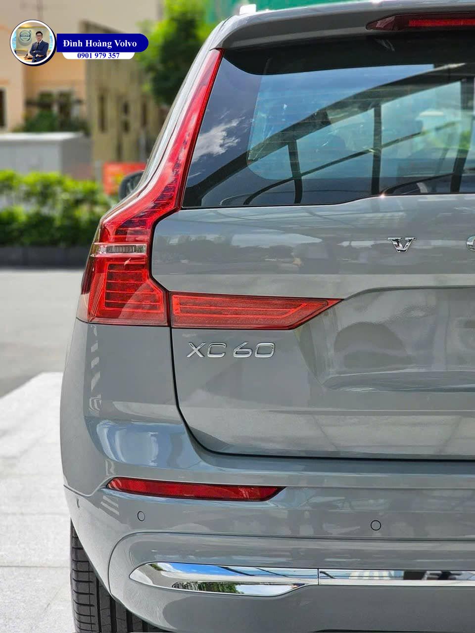Hình ảnh thực tế chi tiết Volvo XC60 T8 Plug-in Hybrid Ultra 2025 Màu Xám Xi Măng Vapour Grey Nội thất Nâu Maroon và Vàng Amber - Đình Hoàng Volvo Đà Nẵng (7) Hình ảnh thực tế chi tiết Volvo XC60 T8 Plug-in Hybrid Ultra 2025 Màu Xám Xi Măng Vapour Grey Nội thất Nâu Maroon và Vàng Amber - Đình Hoàng Volvo Đà Nẵng