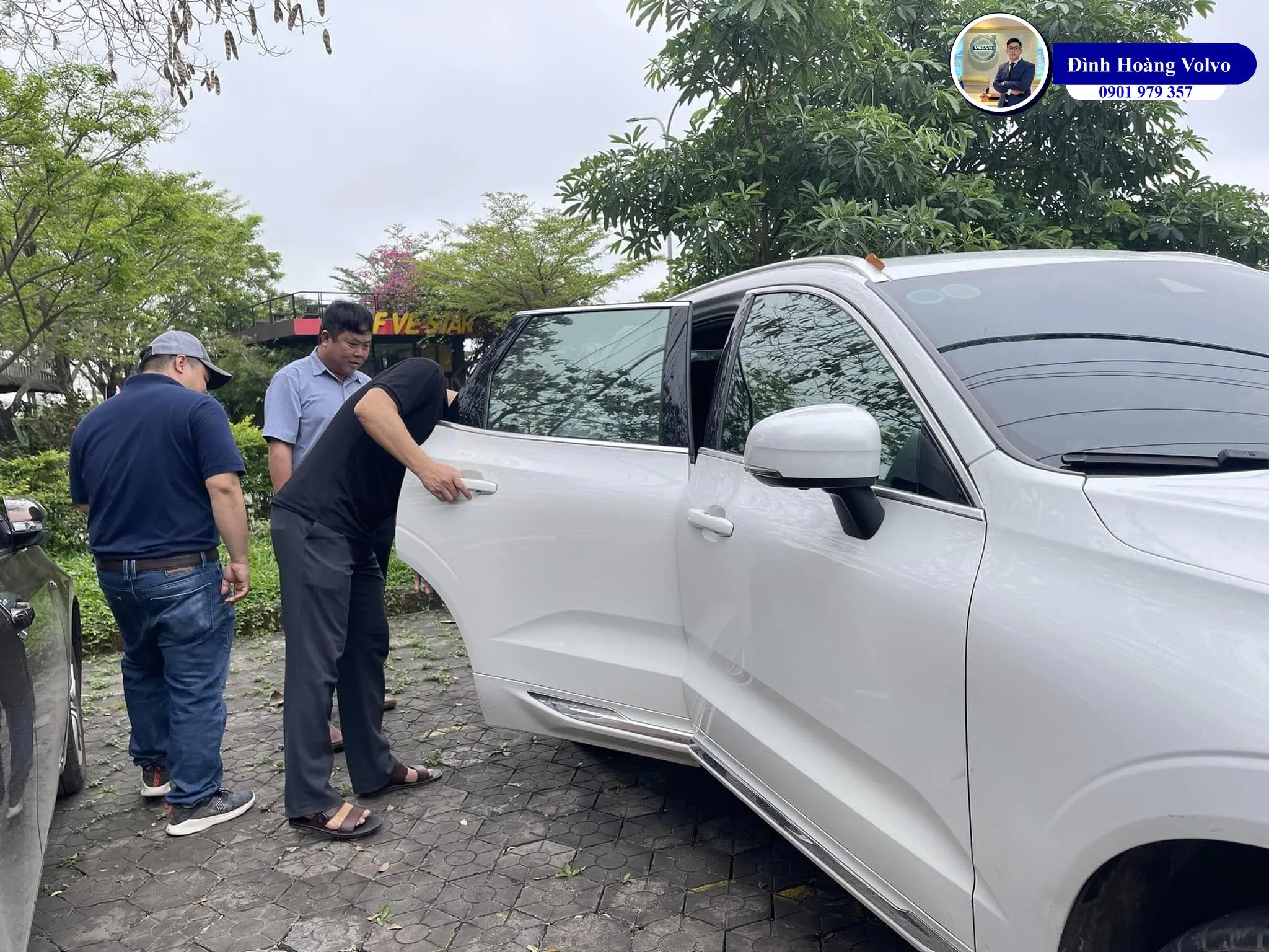 Volvo Đồng Hới Quảng Bình, lái thử xe và trải nghiệm Đình Hoàng Volvo Car Đà Nẵng (6) Volvo Đồng Hới Quảng Bình, lái thử xe và trải nghiệm Đình Hoàng Volvo Car Đà Nẵng (6)