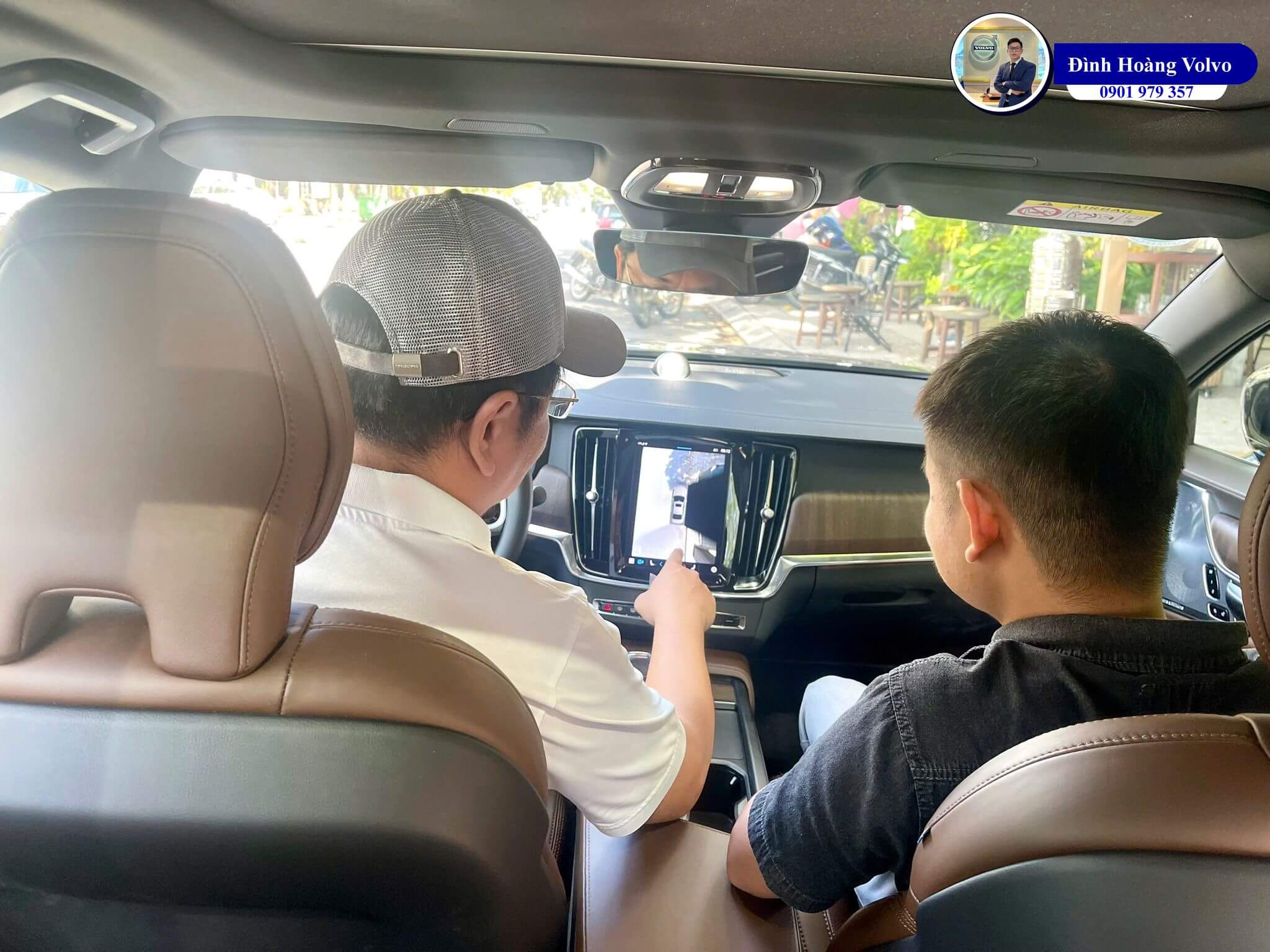 Volvo Tam Kỳ Quảng Nam Lái Thử & Trải Nghiệm Hãng Xe An Toàn Hàng Đầu Đình Hoàng Volvo Car Đà Nẵng (6) Volvo Tam Kỳ Quảng Nam Lái Thử & Trải Nghiệm Hãng Xe An Toàn Hàng Đầu Đình Hoàng Volvo Car Đà Nẵng (6)