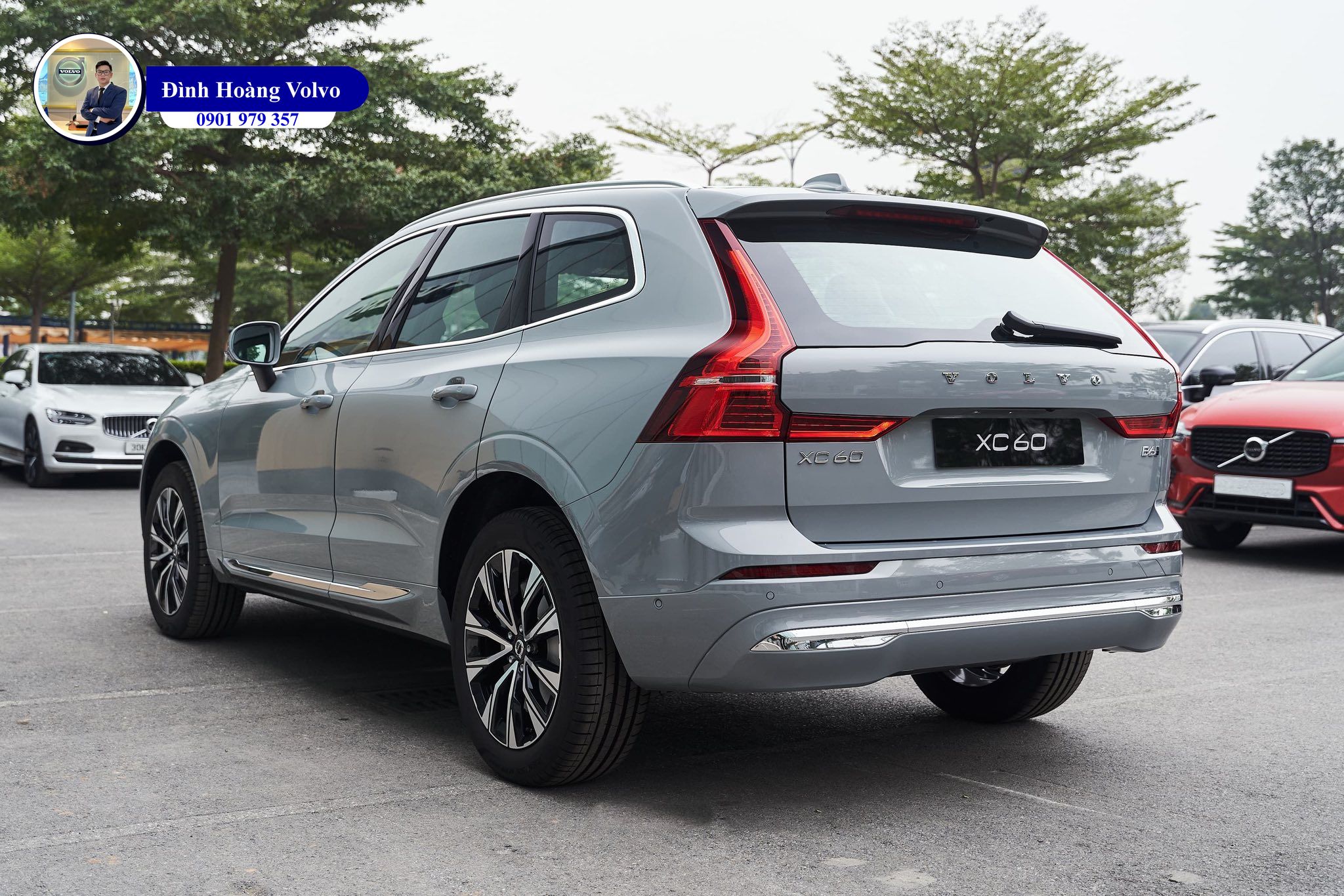 Hình ảnh thực tế chi tiết Volvo XC60 B6 Ultra 2025 Màu Xám Xi Măng Vapour Grey nội thất Nâu - Đình Hoàng Volvo Car Đà Nẵng Hình ảnh thực tế chi tiết Volvo XC60 B6 Ultra 2025 Màu Xám Xi Măng Vapour Grey nội thất Nâu - Đình Hoàng Volvo Car Đà Nẵng