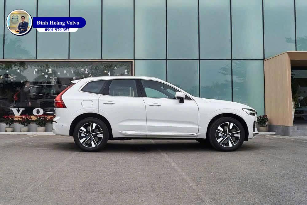 Volvo XC60 B5 Ultra màu Trắng Crystal White 2026 - Đình Hoàng Volvo